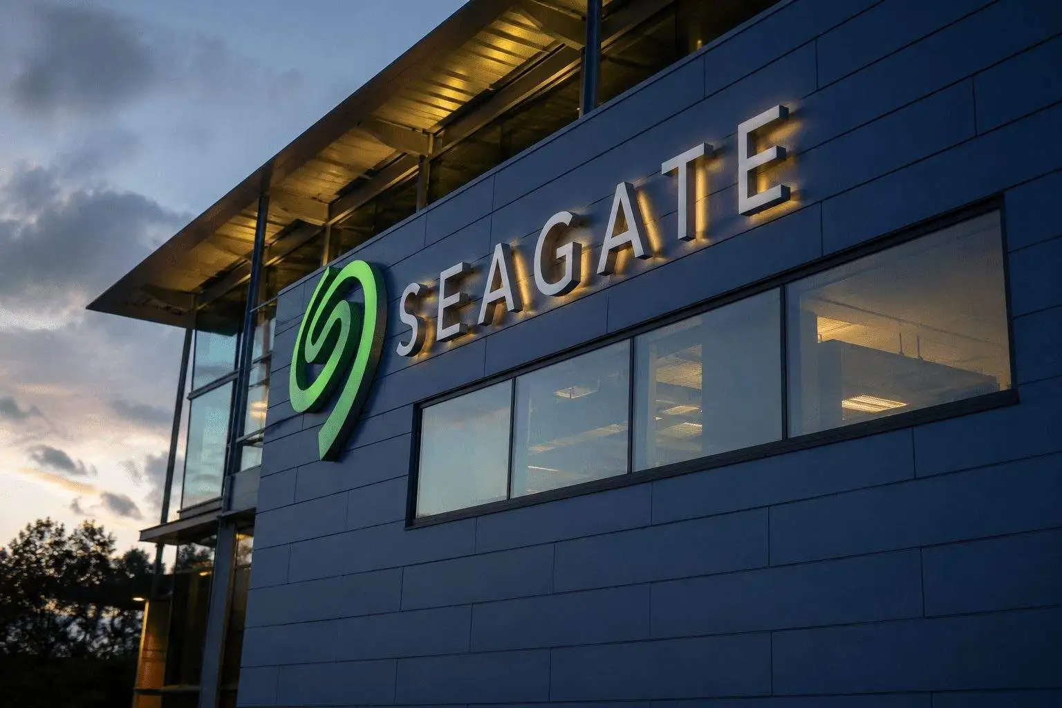 Seagate Stock Near Record as AI Storage Boom Collides With Insider Sales