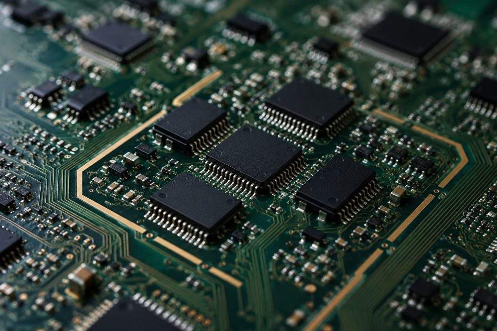 SMH ETF Is Back in the AI Chip Rally. One Risk Still Could Bite Investors