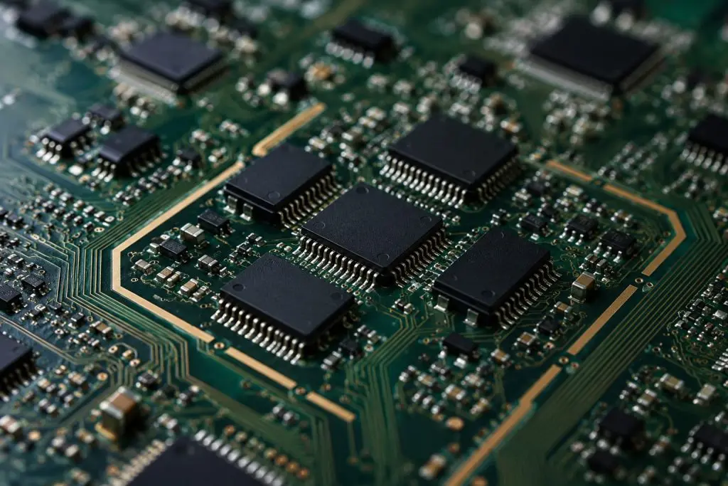 SMH ETF Is Back in the AI Chip Rally. One Risk Still Could Bite Investors