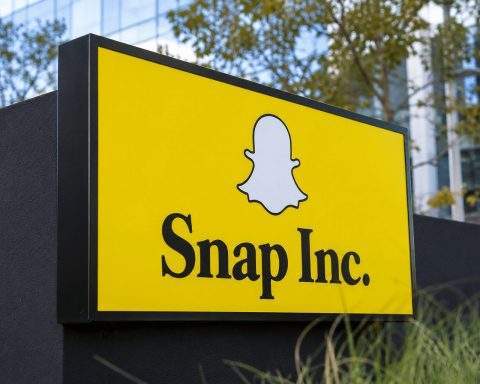 Snap Stock Slides After Q1 Revenue Jump As Perplexity Deal Ends And Guidance Stays Cautious