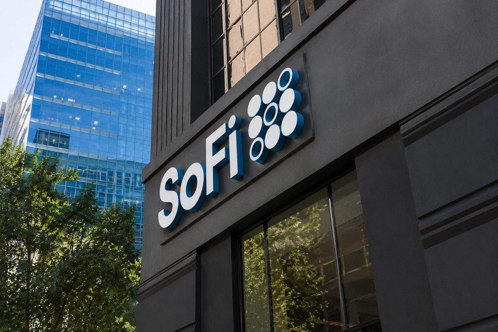SoFi Stock Treads Water as Traders Keep an Eye on Next Move