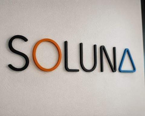 Soluna Holdings Stock in Focus After SEC Clears Share Resale Plan