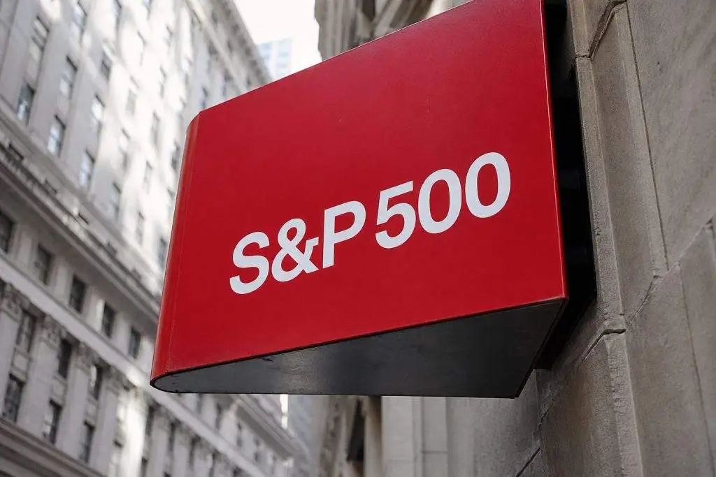 S&P 500 And Nasdaq Hit Records As Apple Rally Defies Oil Shock — For Now