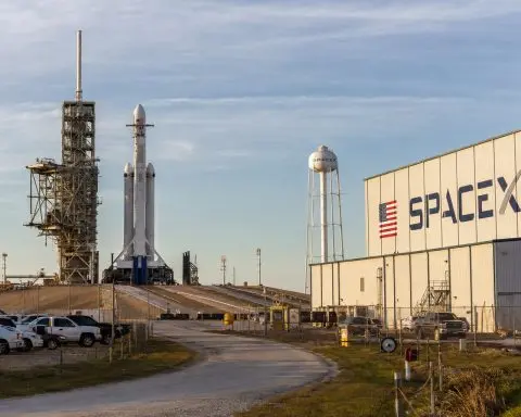 SpaceX IPO: BlackRock Talks, 5-for-1 Split Hint at $1.75 Trillion Deal