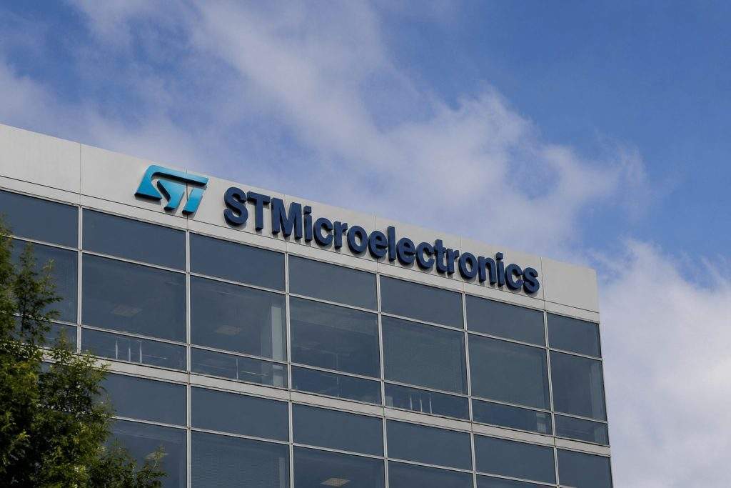 STMicroelectronics N.V. Stock Jumps 5.9% as AI and Space Chip Bets Put STM Back in Play