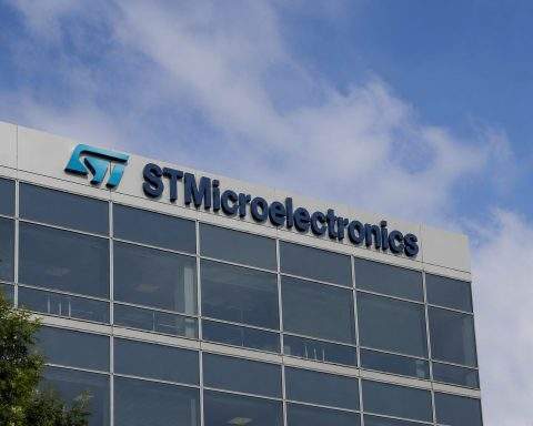 STMicroelectronics N.V. Stock Jumps 5.9% as AI and Space Chip Bets Put STM Back in Play