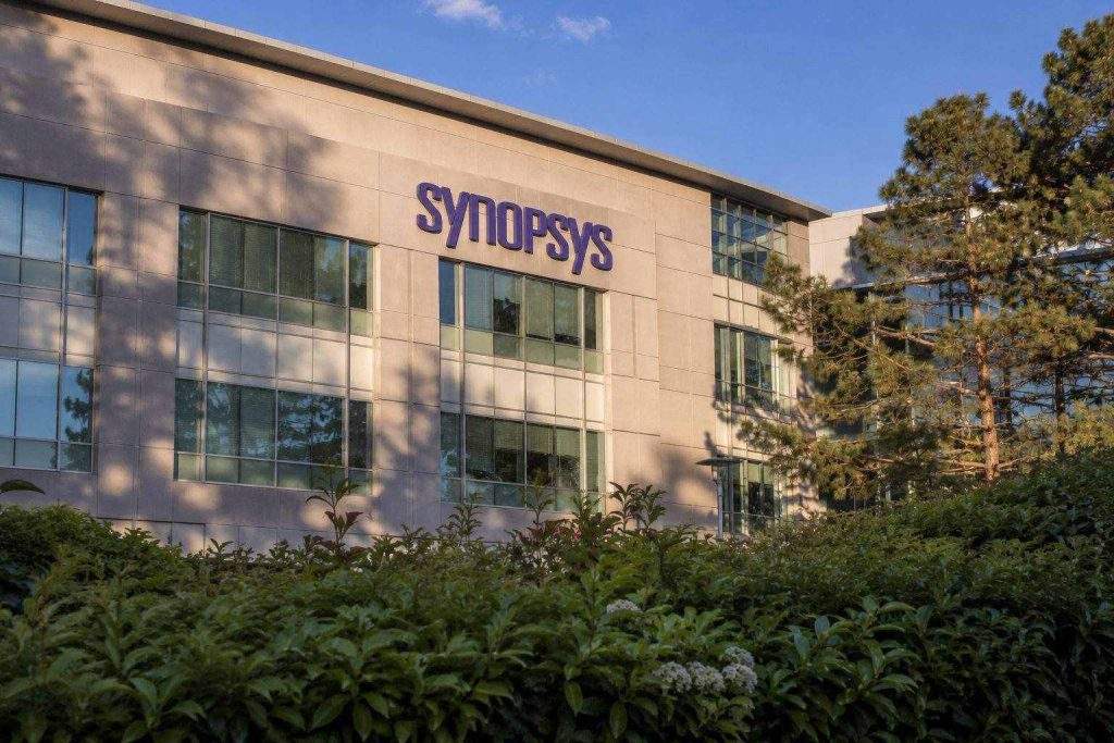 Synopsys Shares Up Ahead of Earnings; Wednesday in Focus for Next Direction