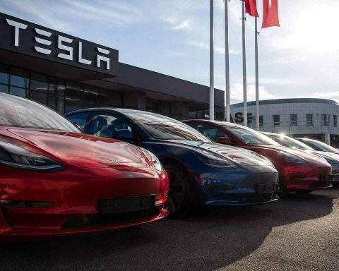 Tesla Stock Is Back in the Spotlight After a 219,000-Car Recall. The Bigger Issue Is Europe.