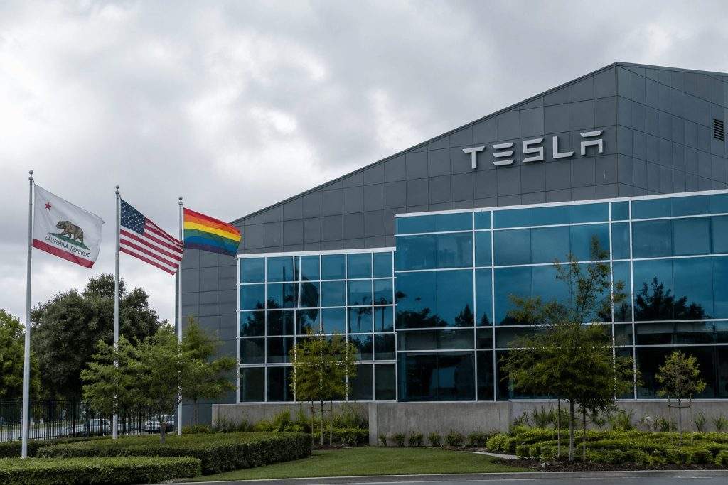 Tesla Stock Rises Despite China Sales Drop as Musk’s China Trip Invitation Raises Stakes
