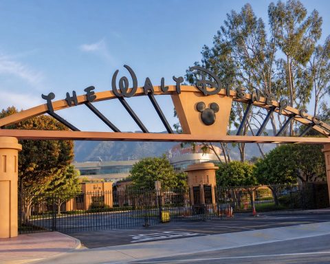 The Walt Disney Company’s ABC License Review Puts DIS Stock on Watch Before Earnings