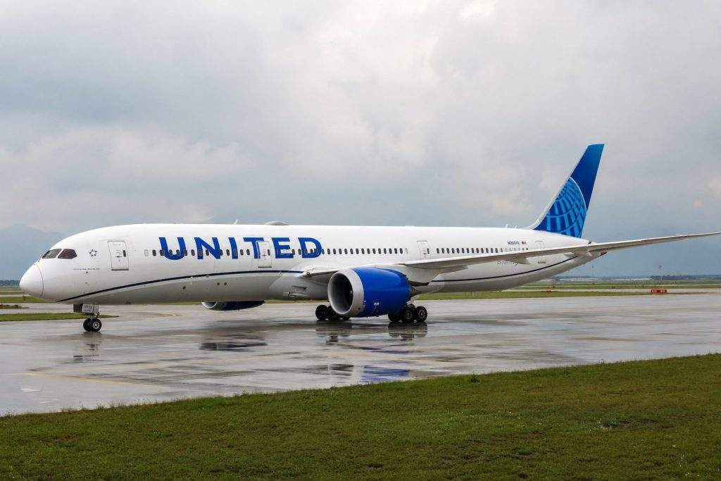 United Flight Attendants Ratify 31% Raise, Boarding Pay in Deal That Ends Long Contract Fight