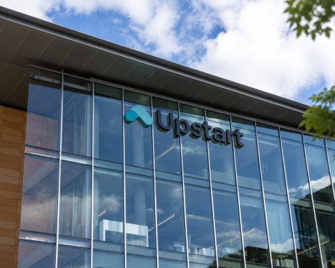 Upstart Stock Surges After CEO Paul Gu’s $1.38 Million Buy — Why the UPST Rally Matters