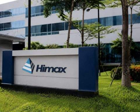 Why Himax Technologies Stock Is Surging: Q2 Guidance, Dividend and AI Glasses Bets