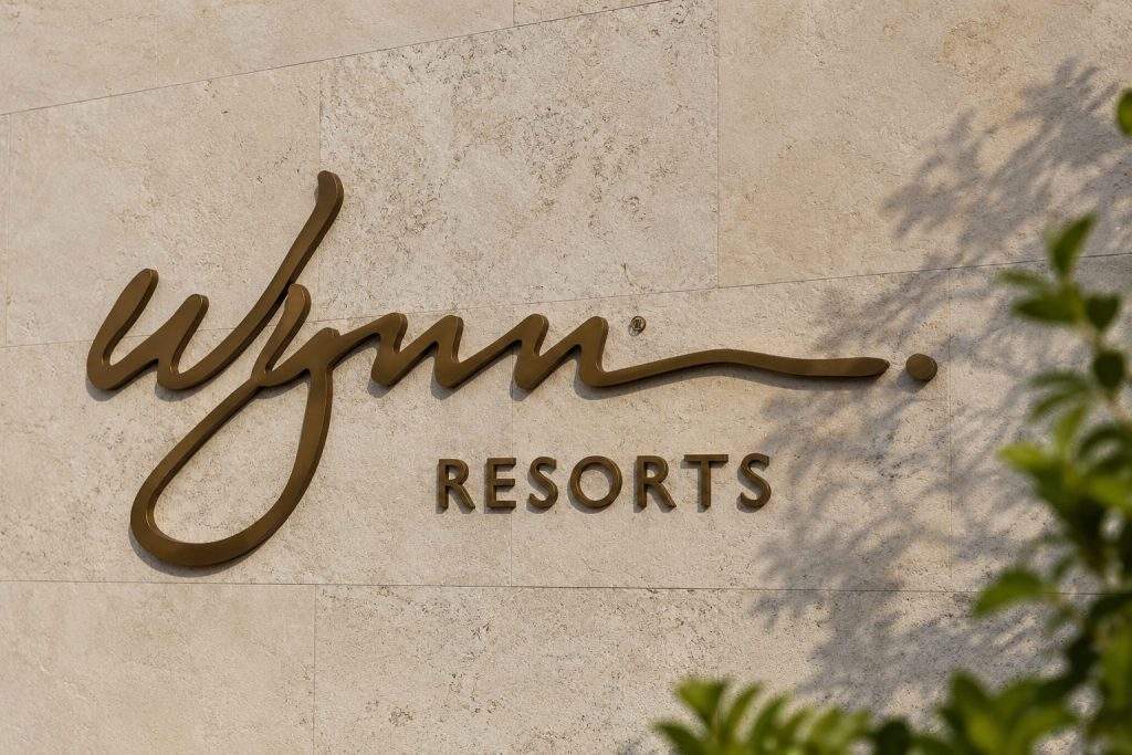 Wynn Resorts Stock Falls Despite Q1 Beat as UAE Delay Clouds a Big Macau Bet