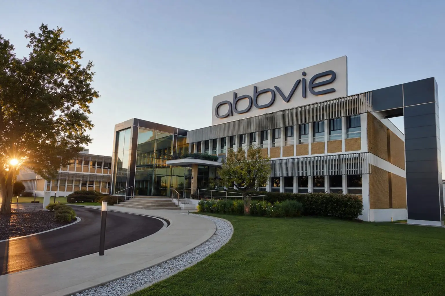 AbbVie-Apogee deal on radar for US healthcare stocks next week