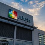 Altria Group (NYSE:MO) shares climb, pressuring yield spread as FDA rule draws talk on volumes