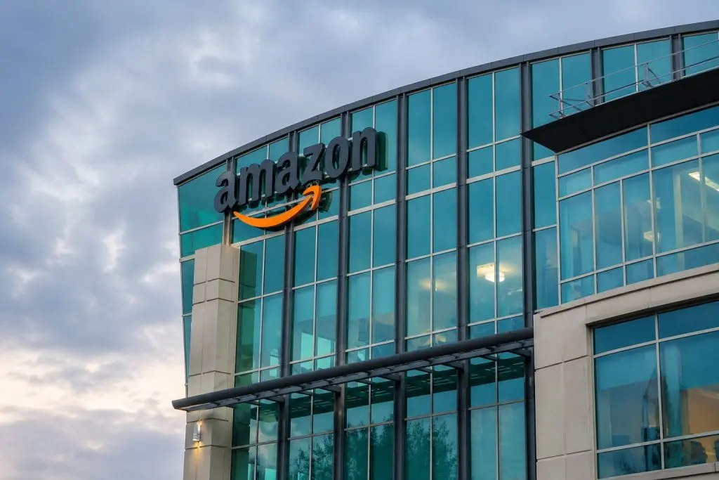 Amazon Shares Slip After $17.5 Billion AI Loan Draws Focus to AMZN Cash Flow