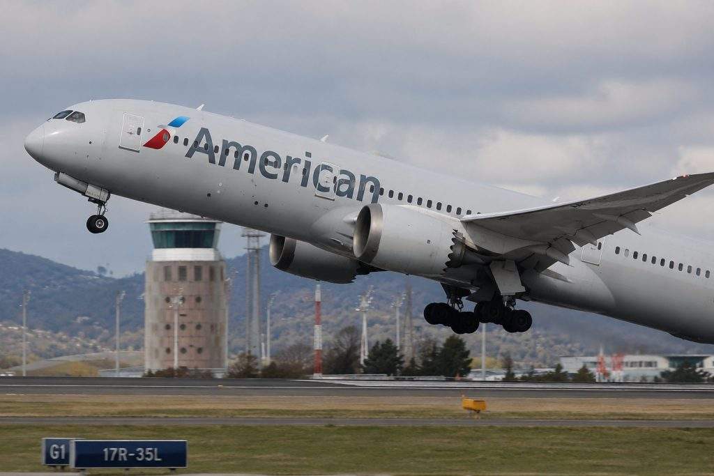 American Airlines climbs 3.7% with oil lower ahead of Juneteenth break