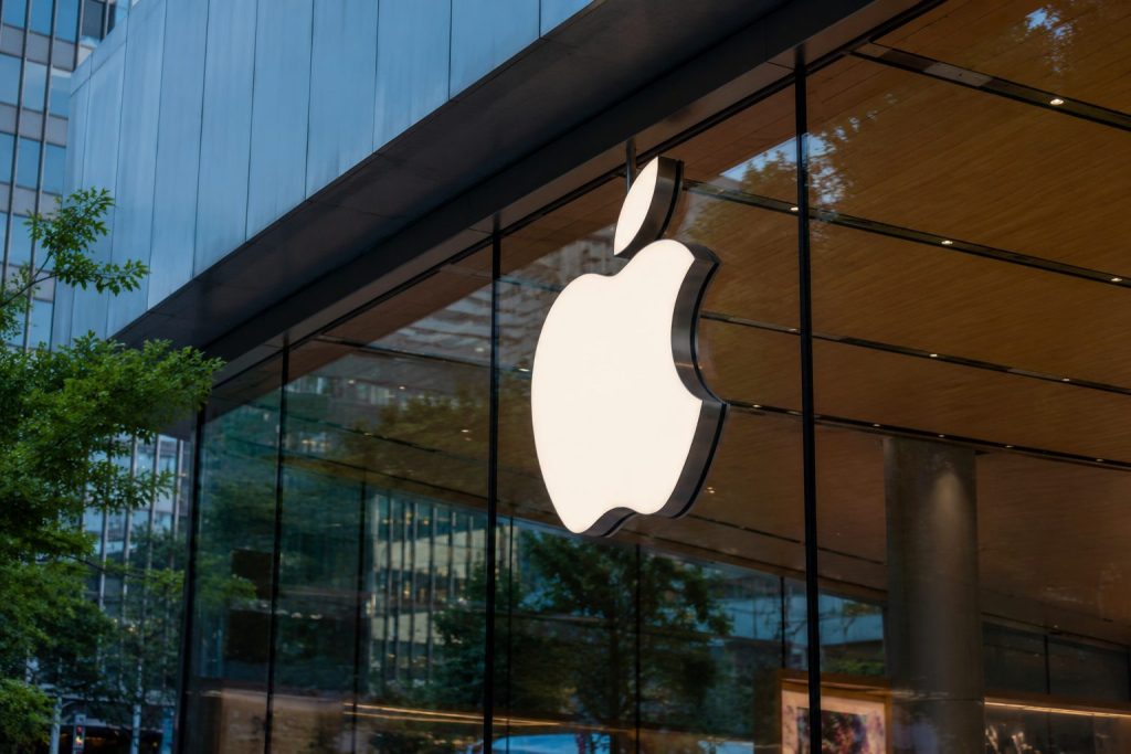Apple (AAPL) loses $263 billion in value as memory shock pushes past Mac and iPad prices