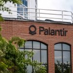 Palantir (NASDAQ:PLTR) jumps but Army contract offers no dollar terms, $40B weekly drop hangs over move