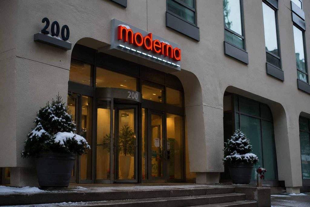 Moderna (NASDAQ:MRNA) surge puts stock above most analyst targets ahead of FDA review