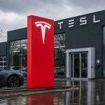 Tesla (NASDAQ:TSLA) falls short of Wall Street Q2 estimates, yet outperforms on cash usage