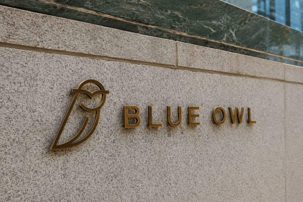 Blue Owl (NYSE:OWL) trades near year low after new credit fund filing