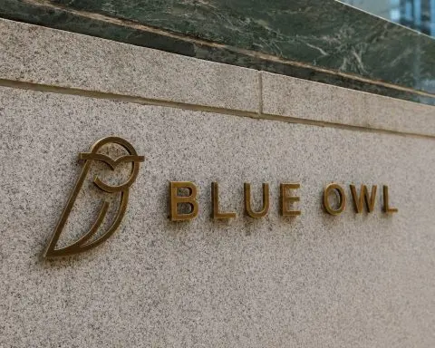 Blue Owl (NYSE:OWL) trades near year low after new credit fund filing