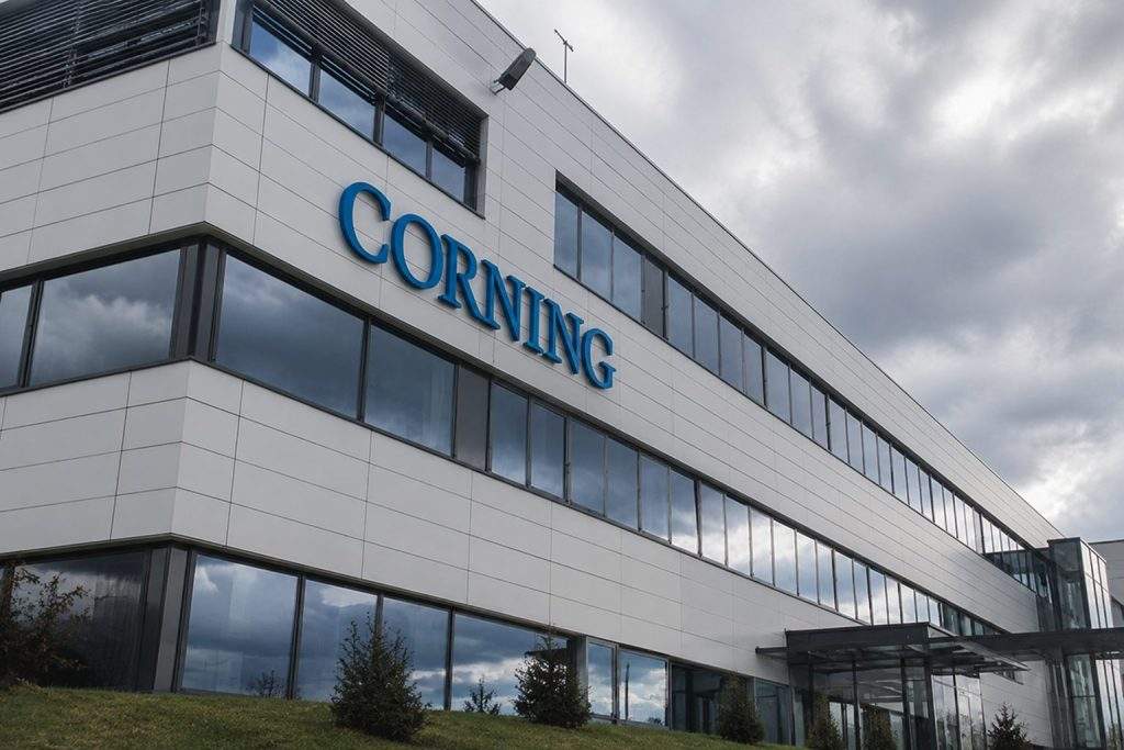 Corning beats Wall Street as AI fiber pricing shifts