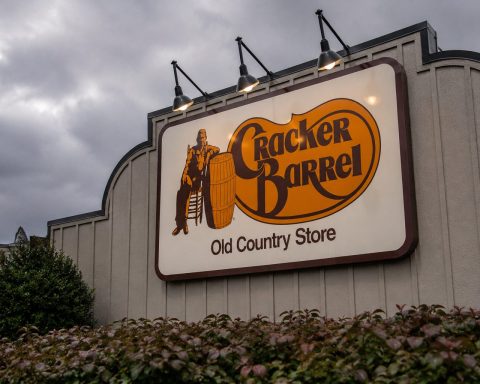 Cracker Barrel Rises as New CEO Masino’s Plans Draw Focus