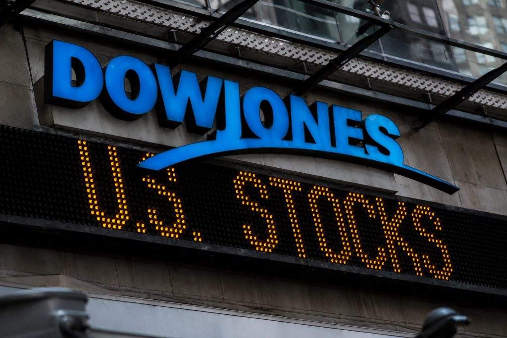 Dow Jones Industrial Average (.DJI) rises as Caterpillar, Visa lift blue chips while Nasdaq slips