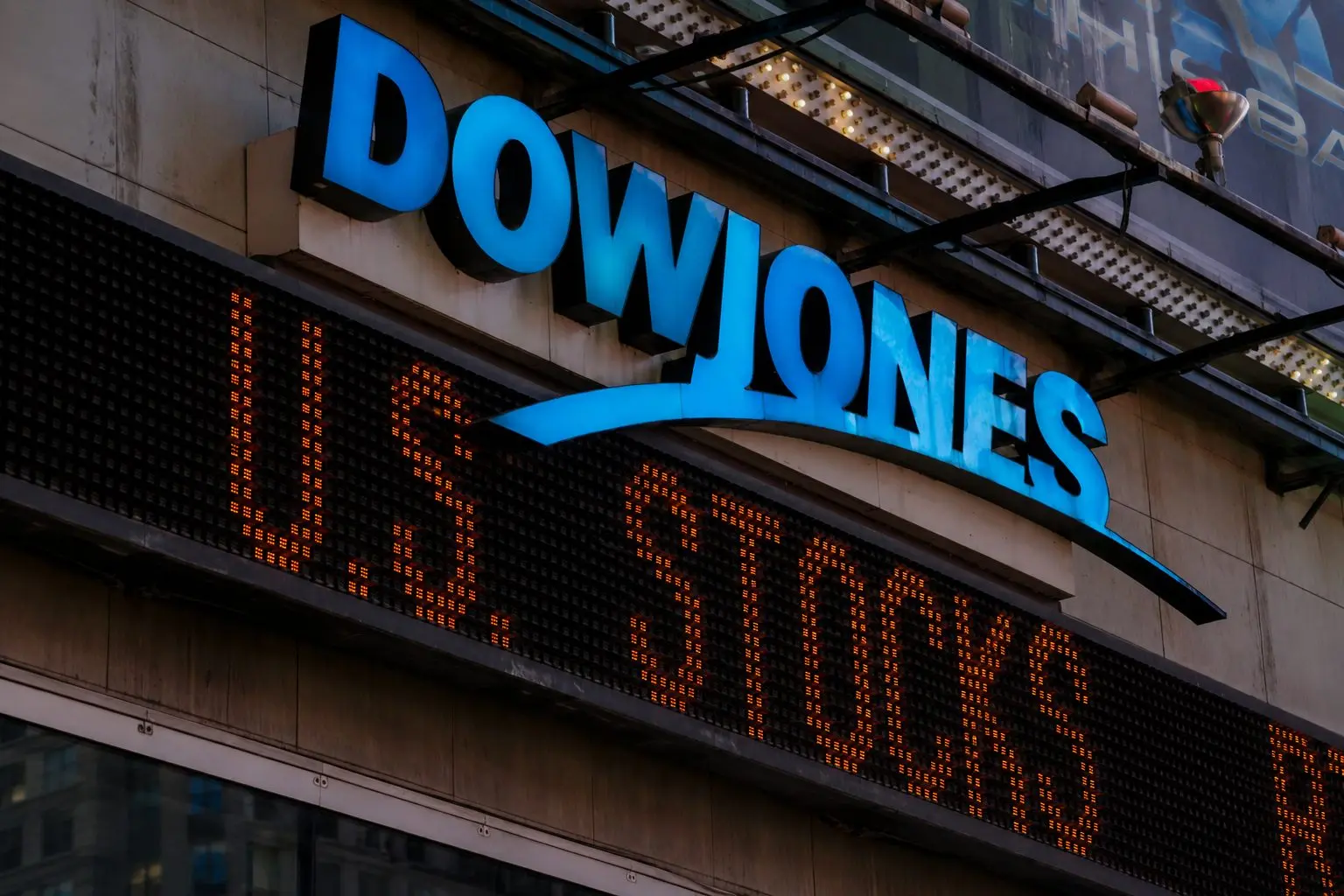 Dow Jones Pauses for Juneteenth Holiday After Weekly Gain