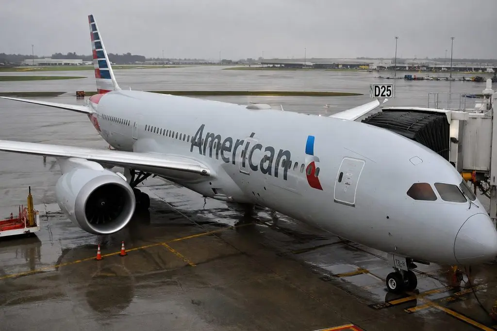 American Airlines Trades Higher After Jefferies Boosts Target Price