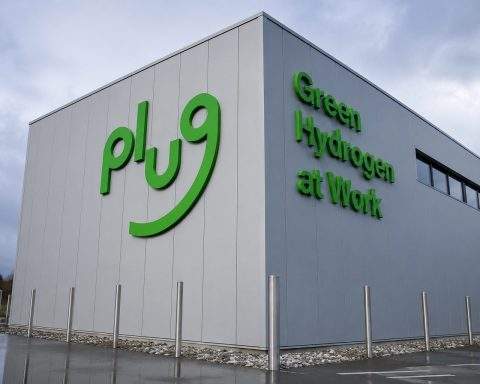 Plug Power stock rebounds as traders weigh cash moves, margin gains