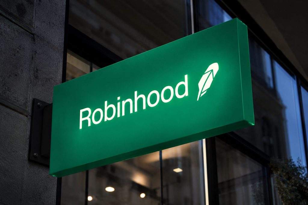 Robinhood shares gain after layoffs as focus turns to tokenized stocks