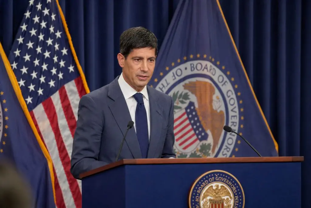 Fed Keeps Rates Unchanged; All Eyes on Warsh Debut