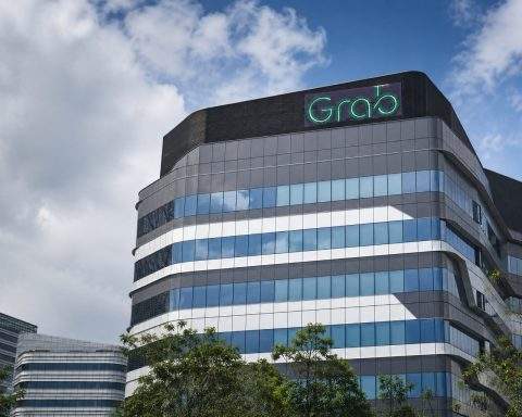Grab Stock Barely Moves. Its Bank Bet Is the Real Test Now