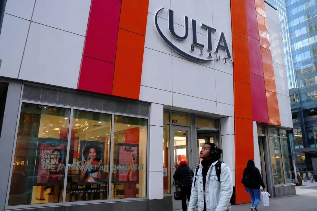 Ulta Beauty Raises Outlook, Shares Jump on Steady Beauty Demand