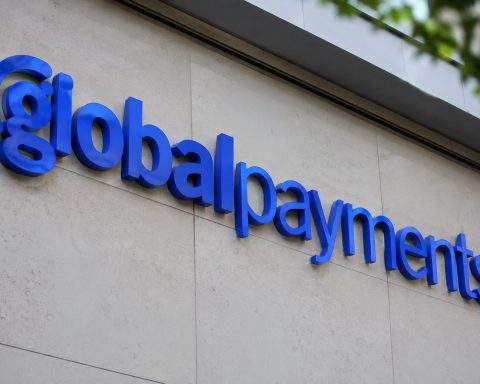 Global Payments Dives on Analyst Downgrade—Wall Street Split on Outlook