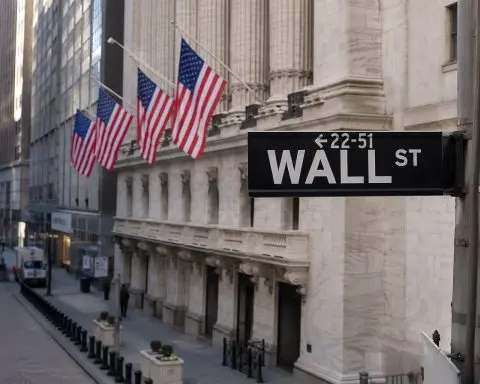 U.S. Stocks Pull Back as Oil Prices Weigh, Fed Concerns Simmer