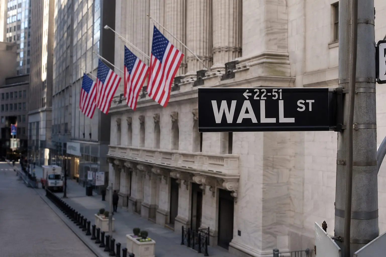 U.S. Stocks Pull Back as Oil Prices Weigh, Fed Concerns Simmer