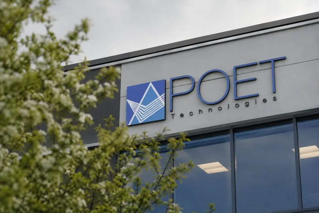 POET Stock Jumps Again as AI-Optics Trade Heats Up, Legal Risk Lingers