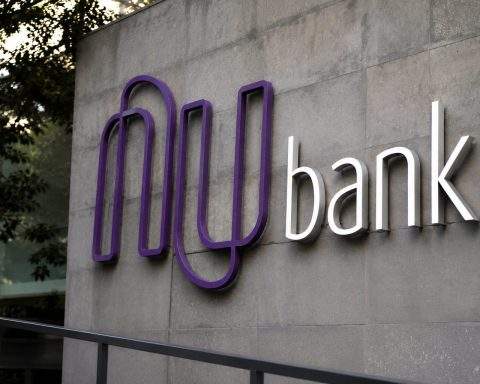 Nu Holdings Shares Fall After Analyst Downgrades and CFO Change