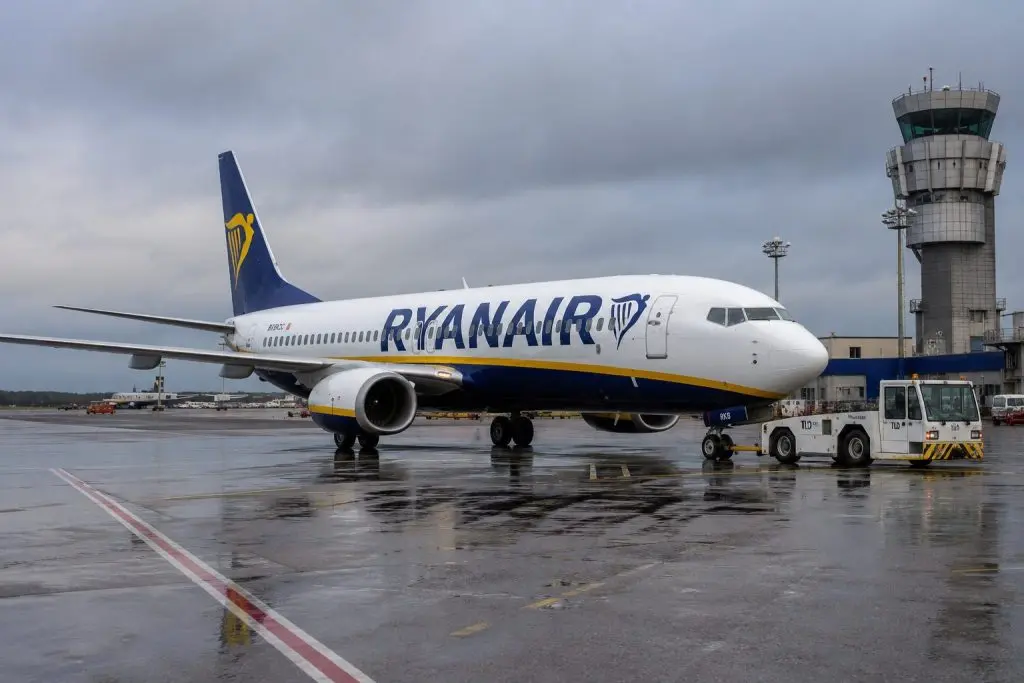 Airlines See Summer Fuel Pressure—Iran War Impacts Fares, Flights