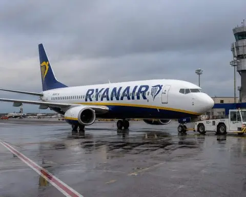 Airlines See Summer Fuel Pressure—Iran War Impacts Fares, Flights