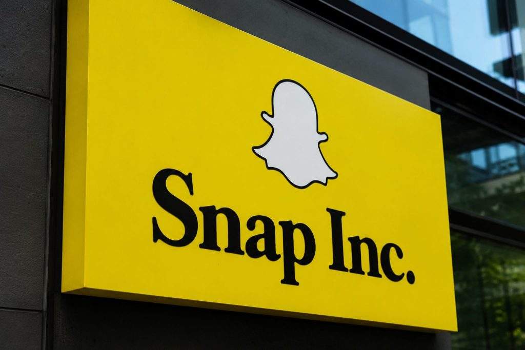 Snap Faces Monday at $5.71: Ad Recovery Momentum in Focus