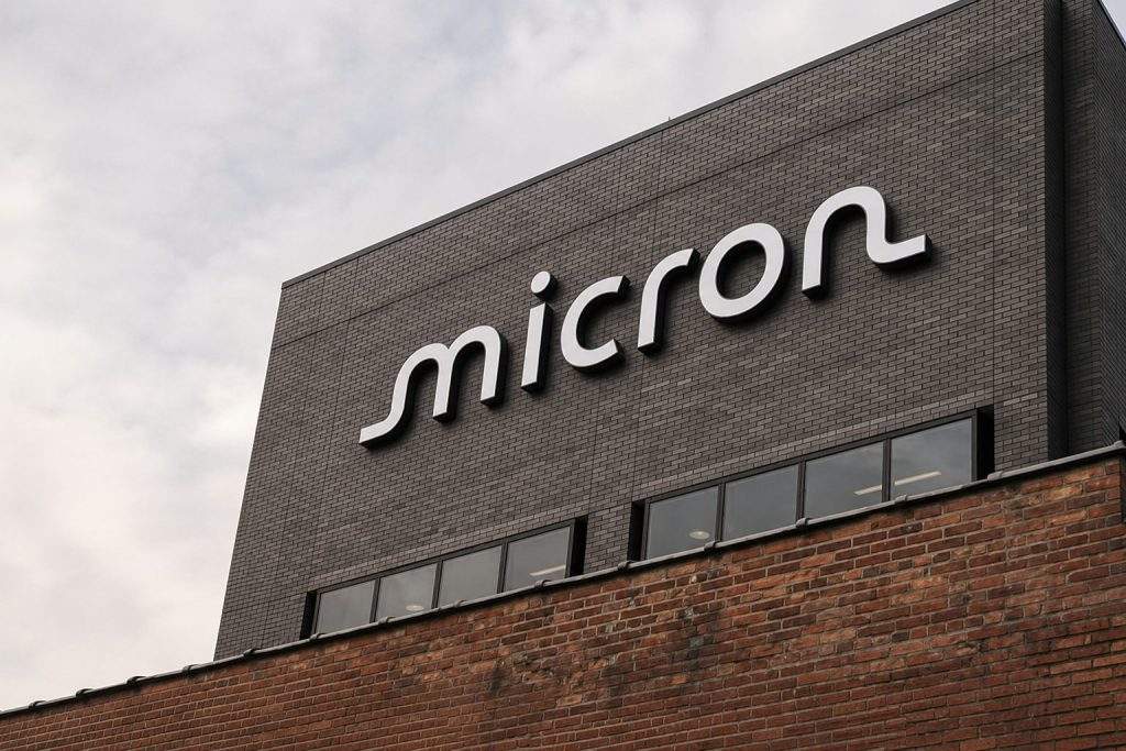 Micron Drops as AI Memory Stocks Take a Hit