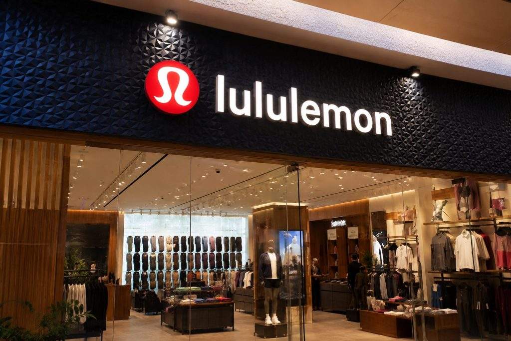 Lululemon Slashes Outlook, Raising Pressure on Incoming CEO