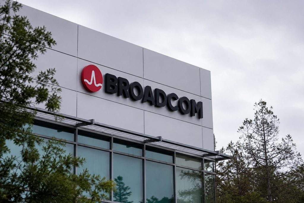 Broadcom shares fall despite AI gains