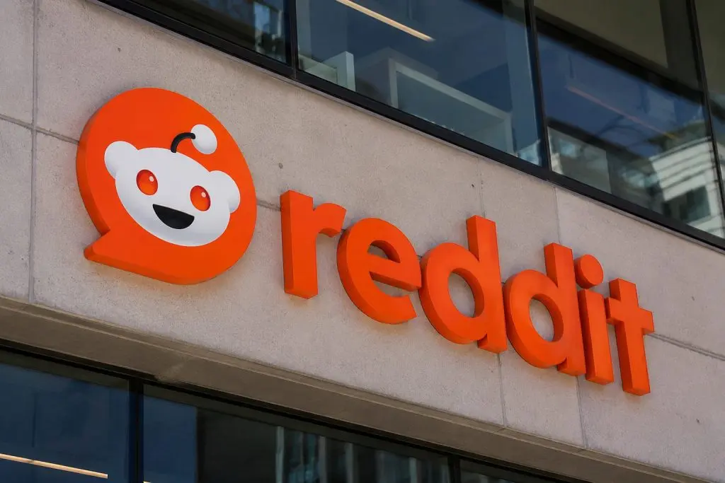 Reddit Moves Higher Ahead of Open After $260 Wall Street Target